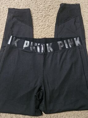PINK Victoria's Secret Cropped Activewear Leggings Capris